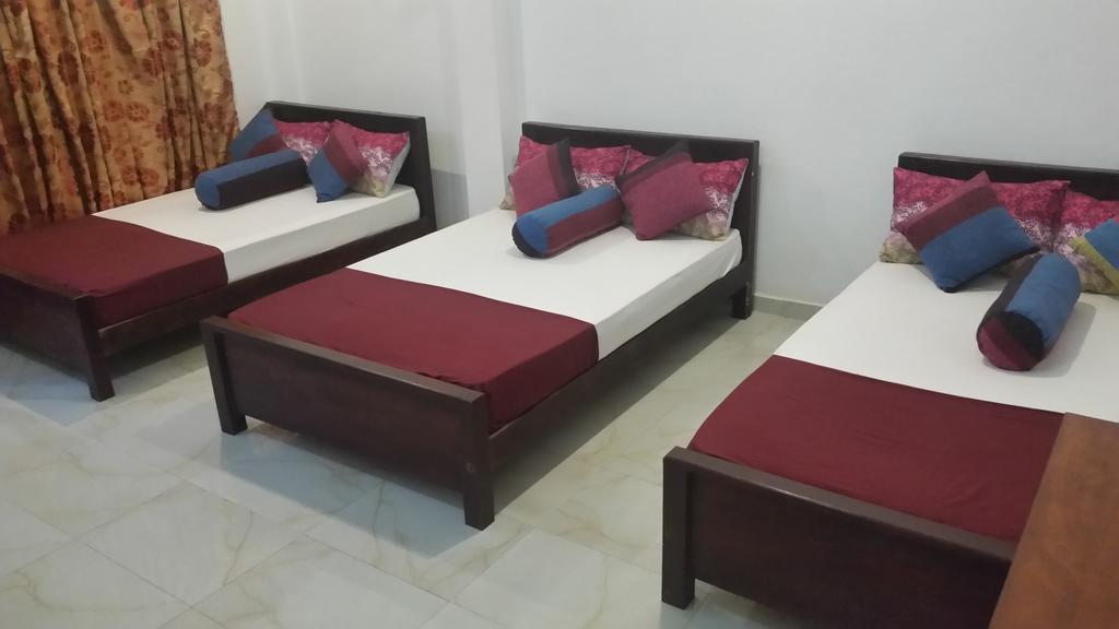 Bevary City Hotel Anuradhapura Exterior photo