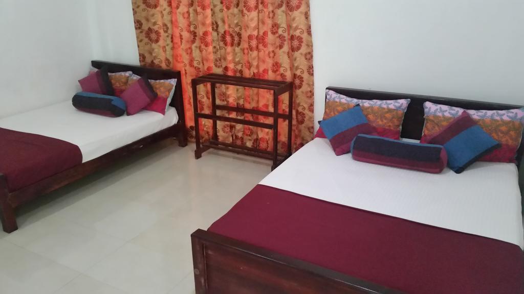 Bevary City Hotel Anuradhapura Exterior photo