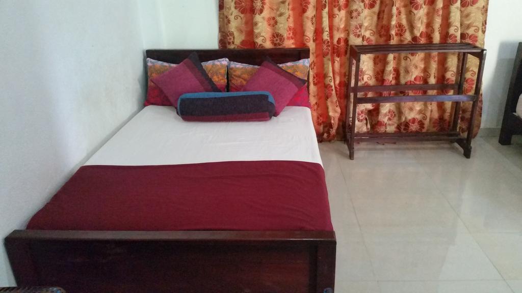 Bevary City Hotel Anuradhapura Exterior photo