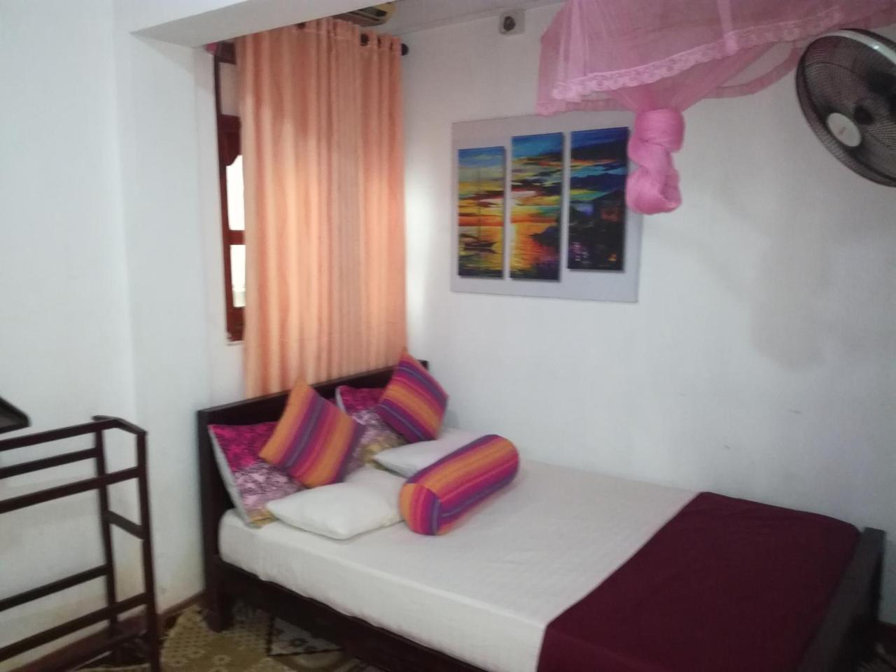 Bevary City Hotel Anuradhapura Exterior photo